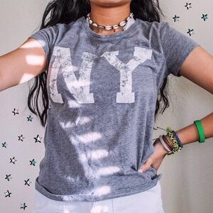 American Eagle Outfitters Gray NY Graphic Tee